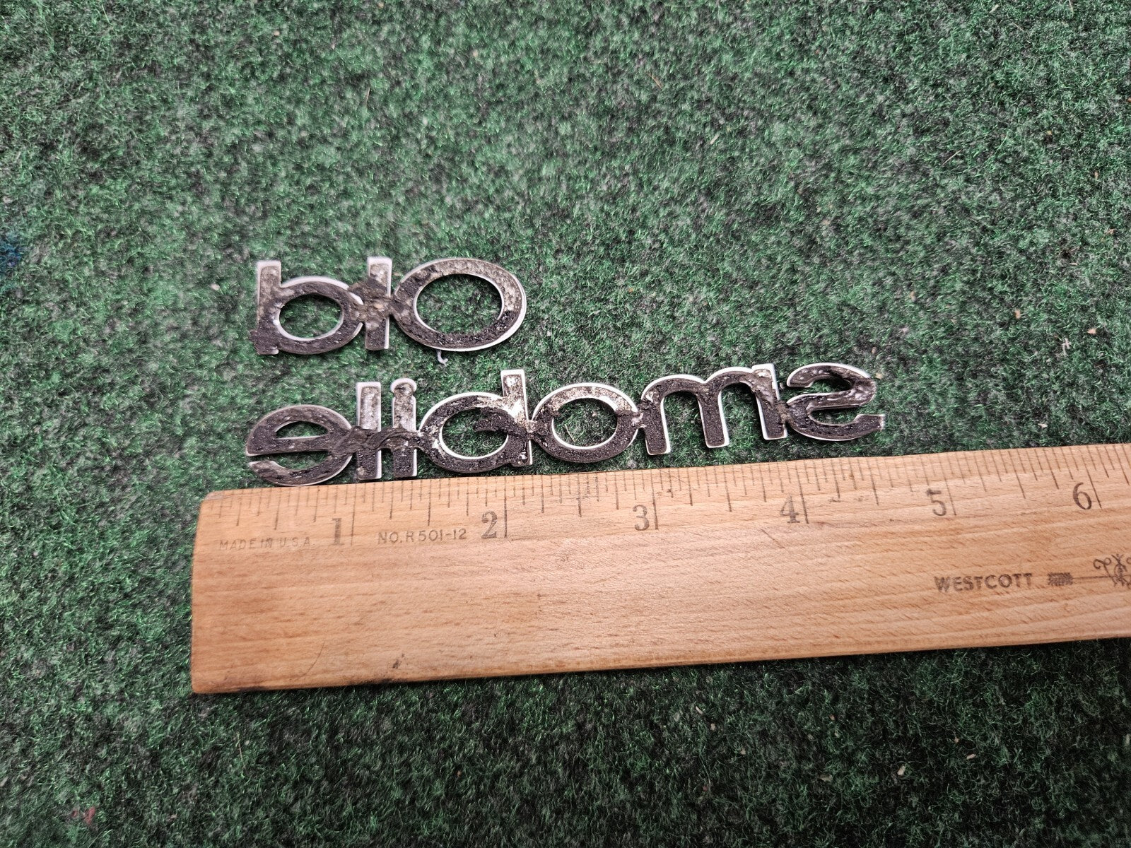 Oldsmobile OEM Chrome Emblem Badge Logo Nameplate Name Plate 6.25" Cracked 5M2