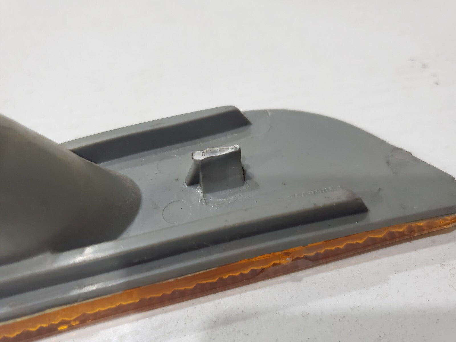2003-2007 CADILLAC CTS CTS V FRONT BUMPER MARKER LAMP RIGHT 25699094 6L1