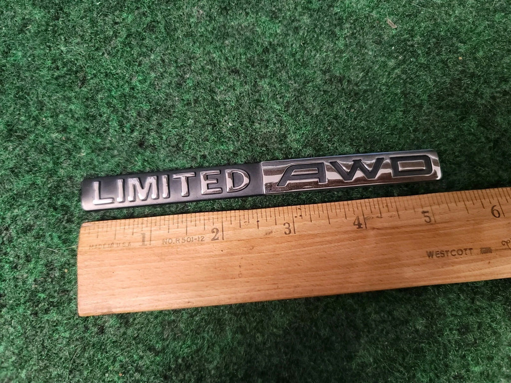 2007 - 2012 HYUNDAI LiMITED AWD CHROME REAR TAIL GATE EMBLEM LOGO 5S8