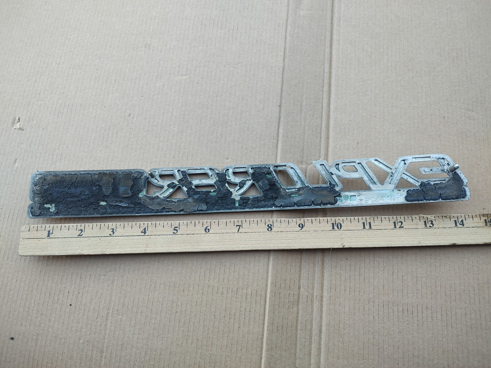 1995 96 97 FORD EXPLORER XLT CONTROL TRAC 4WD REAR EMBLEM LOGO BADGE SYMBOL MT1
