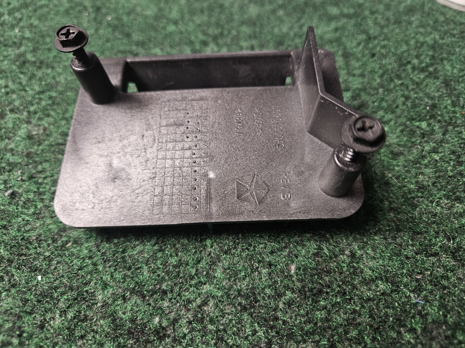Chrysler Dodge Jeep Wrangler Compass Module Computer Bracket  0201903ac OEM 3M2