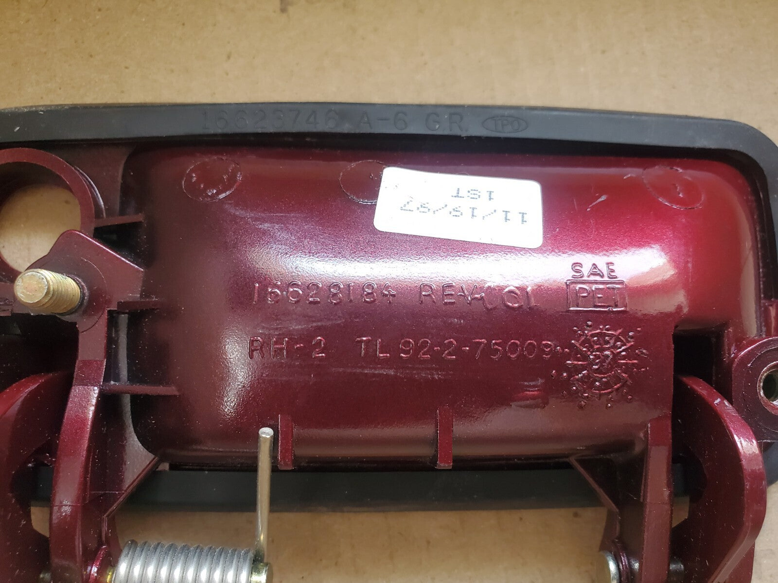 GM 92-98 Right Passenger Exterior Door Handle Red Garnet 16628184