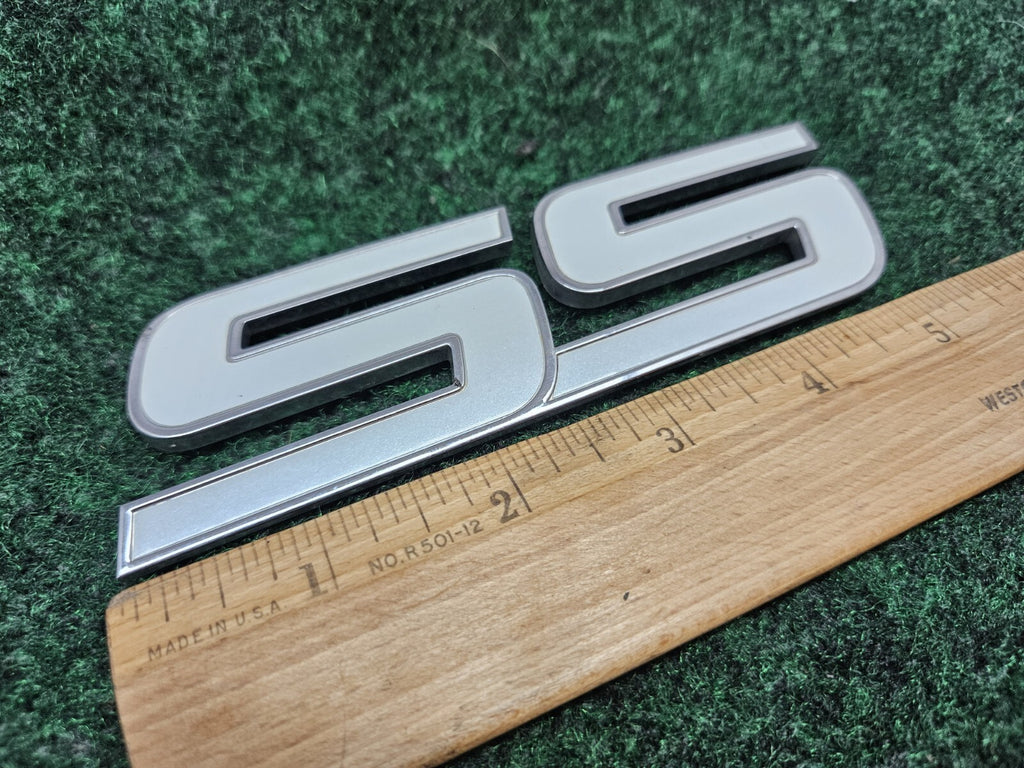 SS CHEVROLET EMBLEM BADGE NAMEPLATE GM Logo Pearle White Chrome GL1