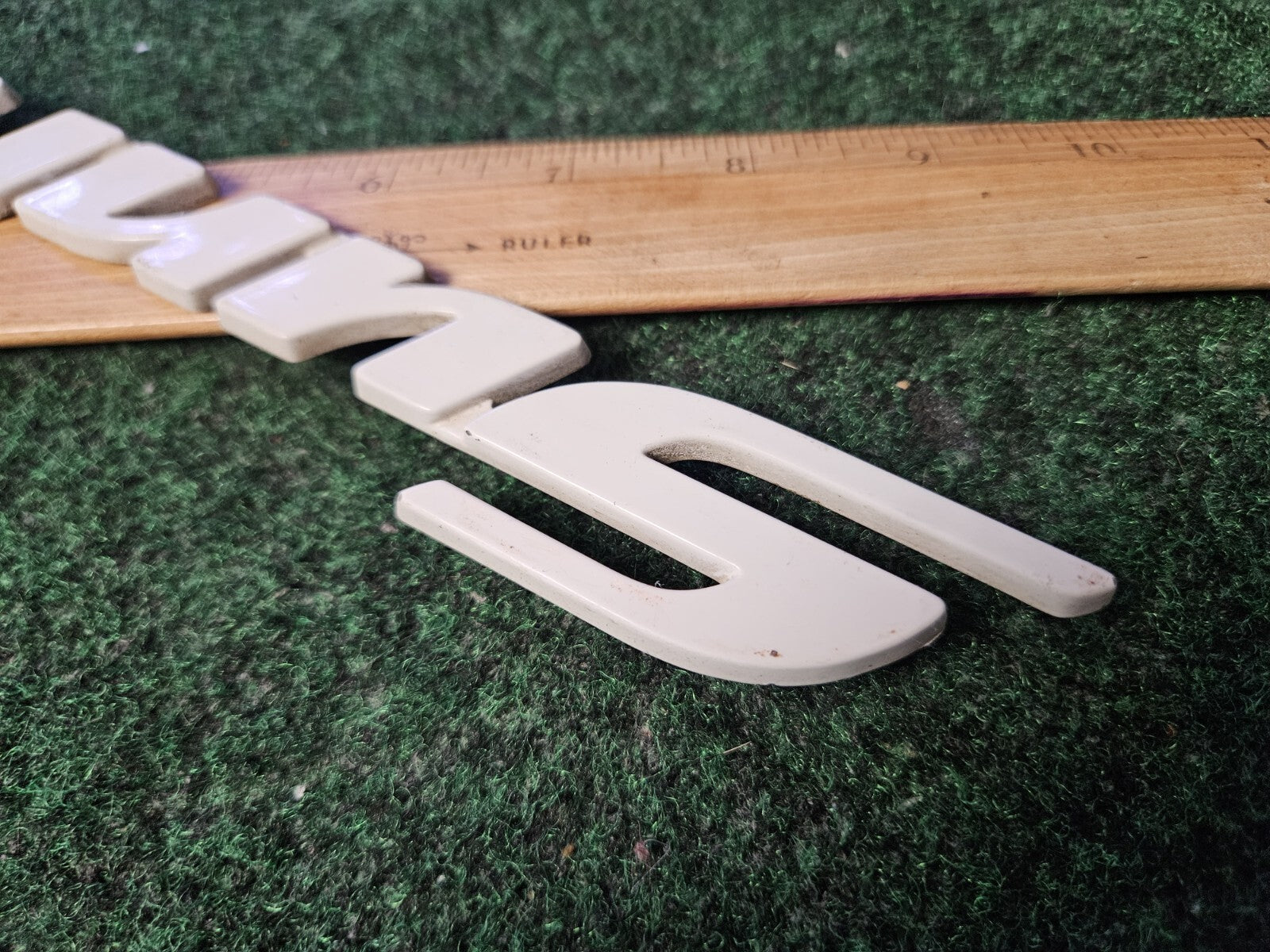1998-2004 Pontiac Sunfire White Emblem Badge Logo Nameplate Name Plate 4M9