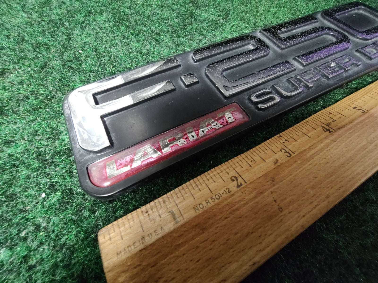 OEM 1999-2003 Ford F-250 LARIAT SUPER DUTY Fender Name Plate Emblem Badge 3M1