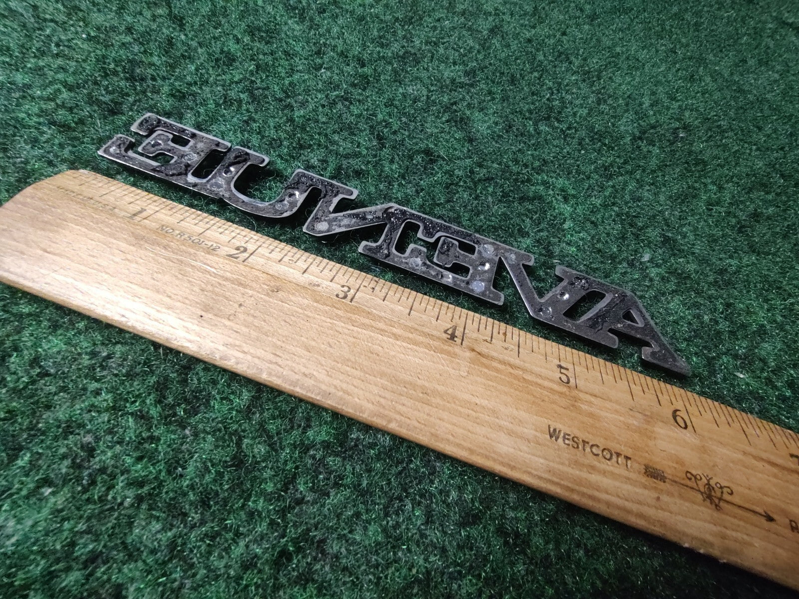 BUICK PARK AVENUE SIDE EMBLEM LOGO BADGE SYMBOL NAME PLATE BADGE USED 1S2