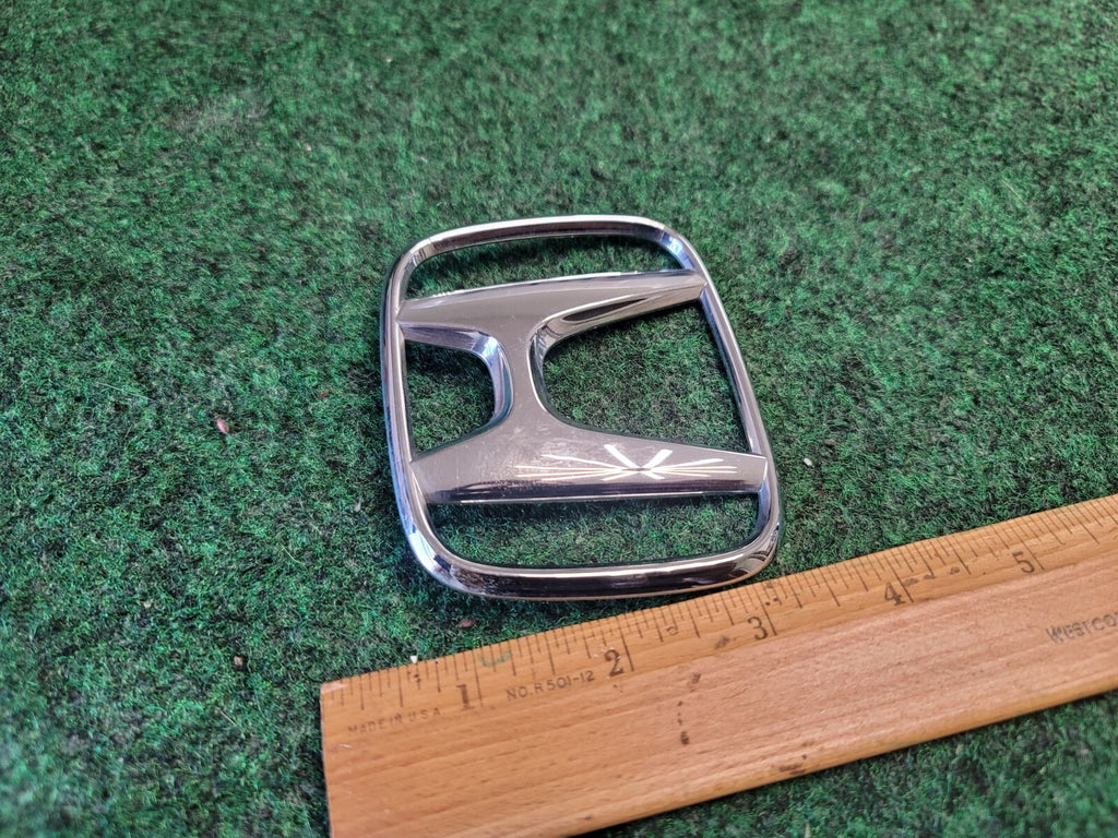 2003 - 2005 HONDA ACCORD SEDAN REAR TRUNK CENTER EMBLEM BADGE LOGO SYMBOL 1M6