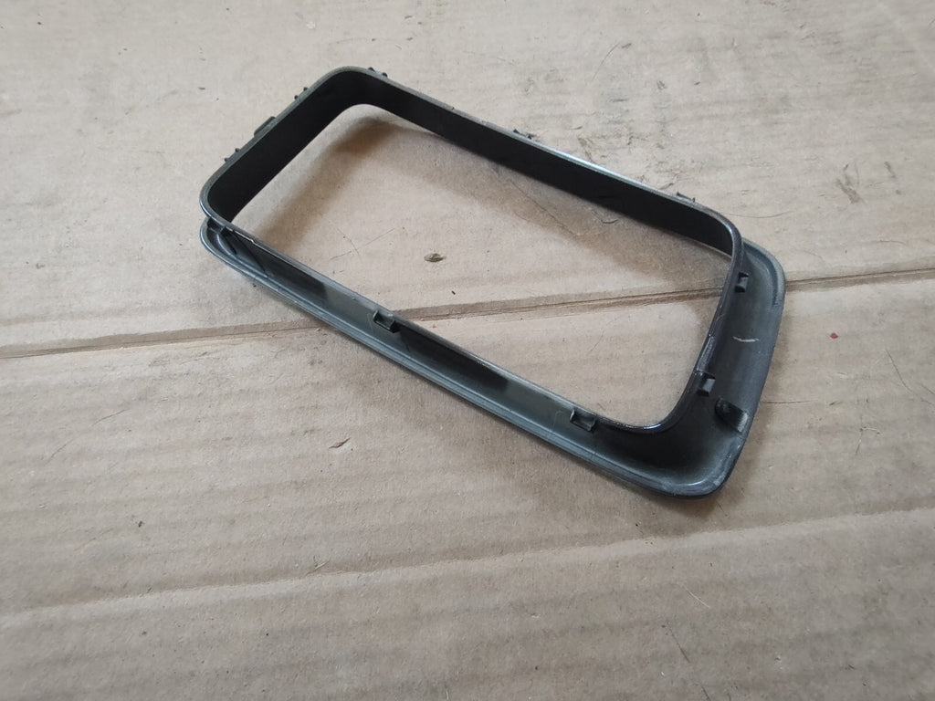 2013-2019 JEEP GRAND CHEROKEE CHROME GRILL GRILLE BEZEL 68143130AB Black CL3