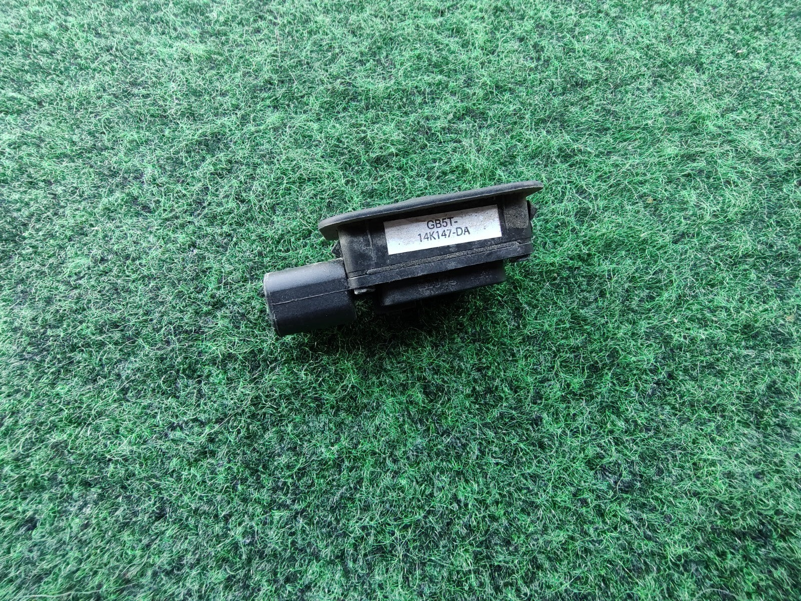2019 - 2024 FORD EDGE TAILGATE LIFTGATE BACK DOOR RELEASE HANDLE SWITCH 10L4