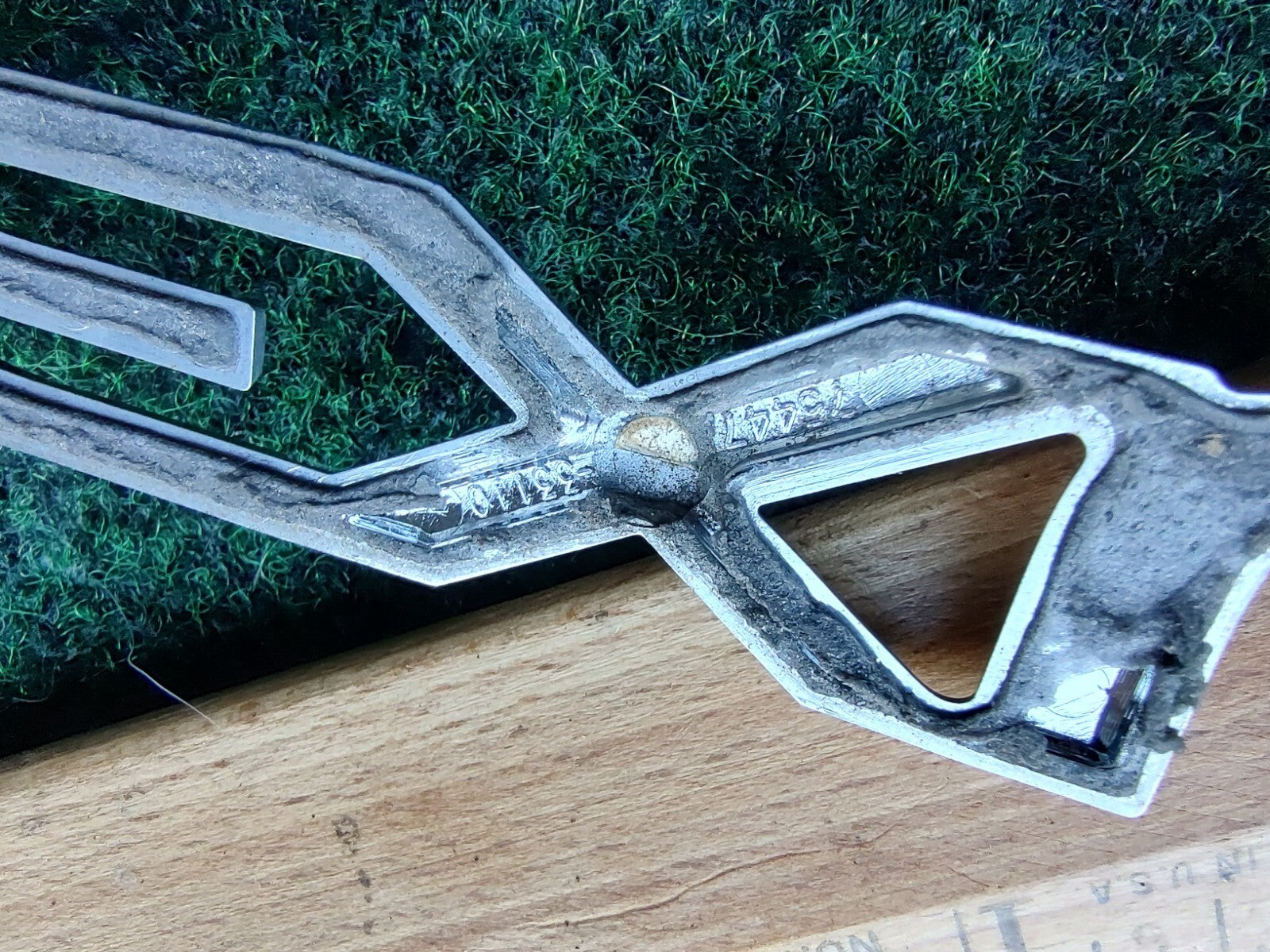 Lexus Trunk Emblem Badge Decal Logo ES300 ES 300 RX300 RX 300 Script OEM 5S3