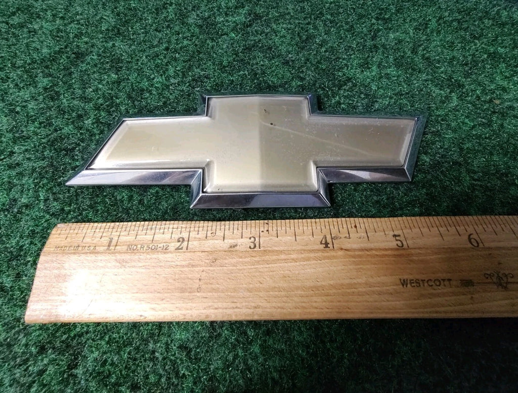 2008-2012 CHEVY MALIBU REAR BUMPER EMBLEM LOGO BADGE SYMBOL OEM 6S6