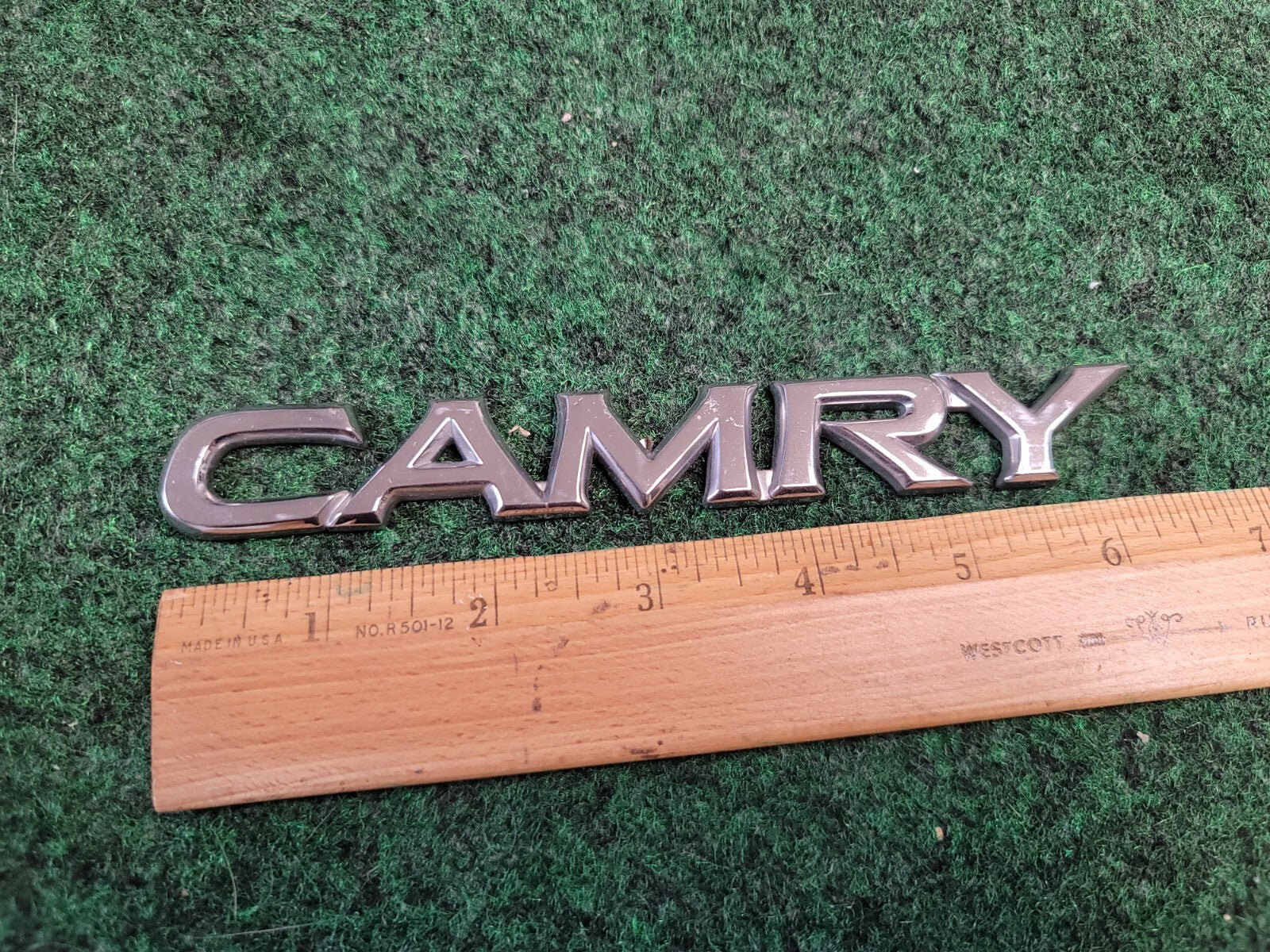 1997-2001 Toyota Camry Emblem Letters Logo Badge Trunk Lid Rear Chrome OEM 1M8