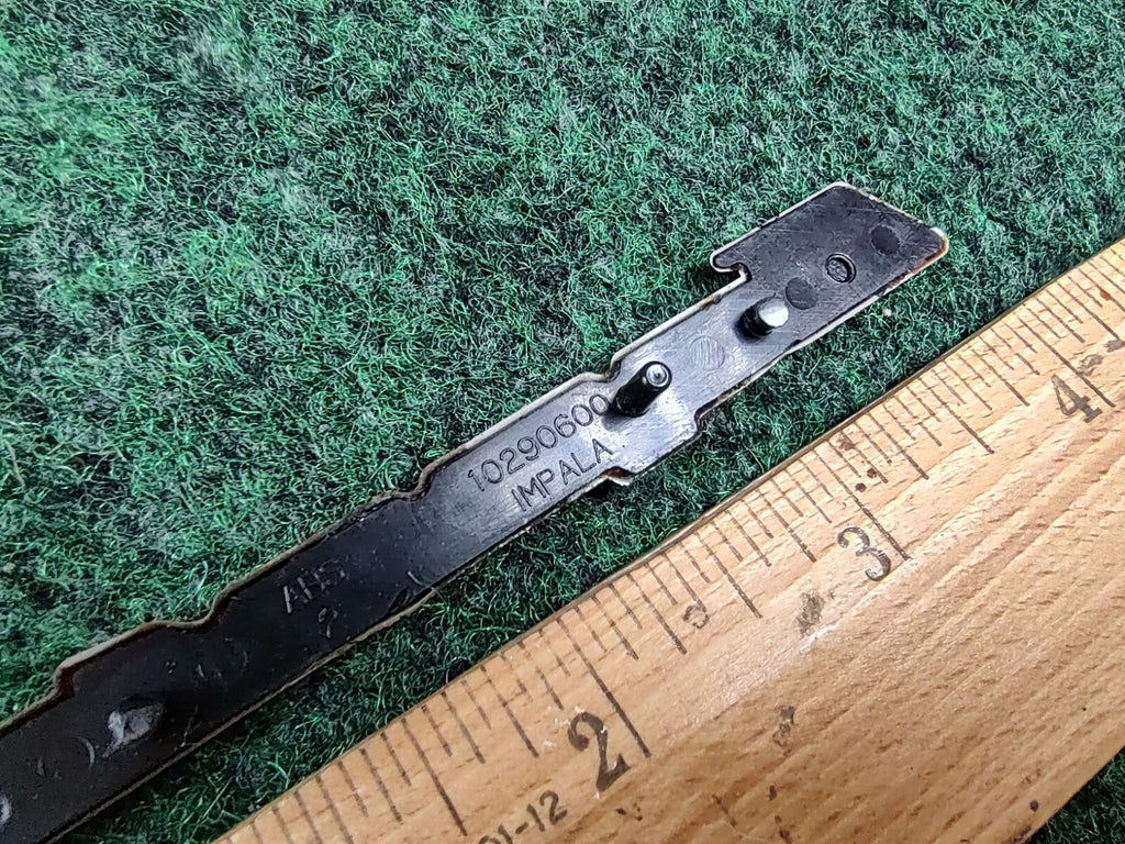 2000-2005 Chevrolet Impala Panel Emblem NAME PLATE BADGE 10290600 OEM 2S7