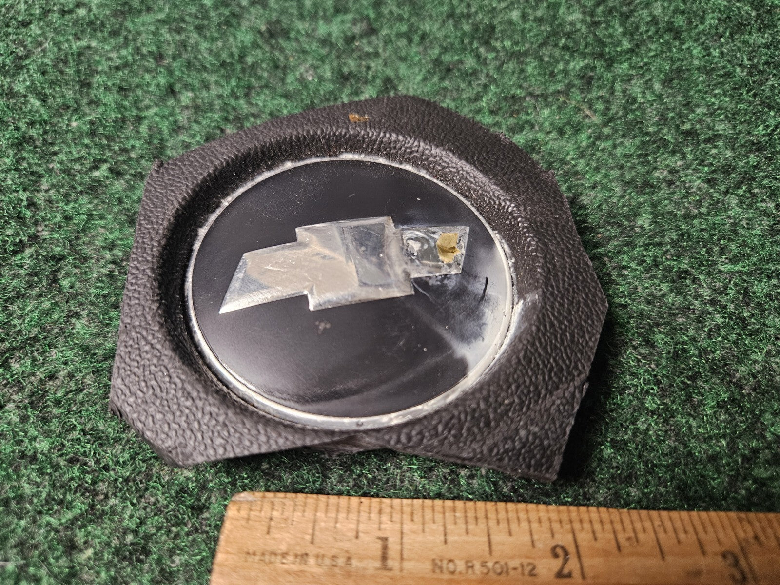 Chevy Chevrolet Bow Tie Emblem Badge Logo Steering Wheel Horn Cover 4M4