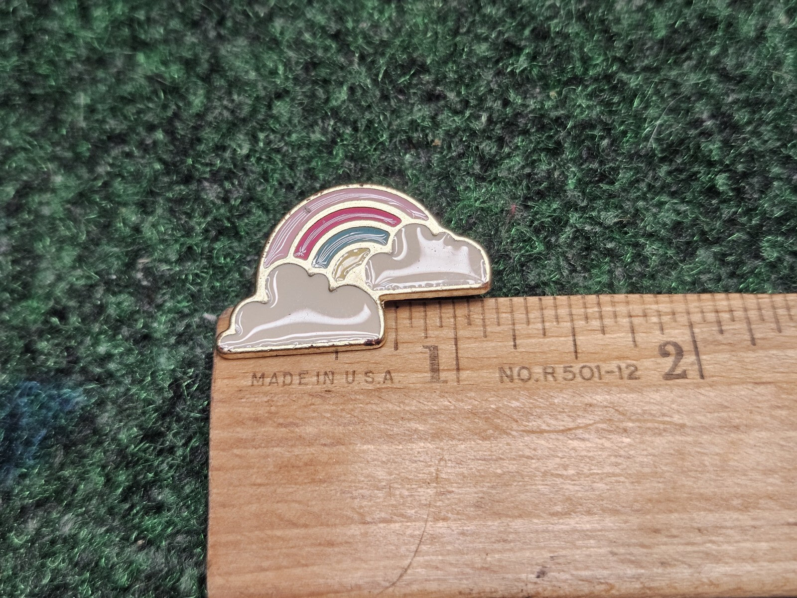 Rainbow Enamel And Cloud Collectible Pin Hat Lapel Souvenir Excellent Condition