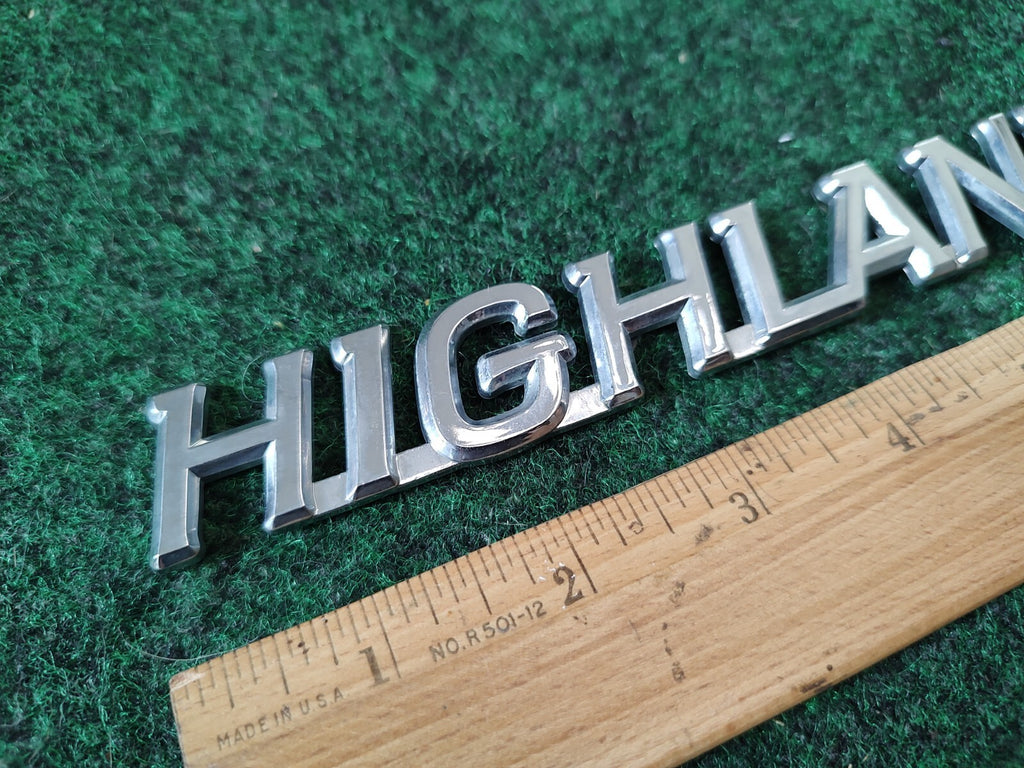 01 02 03 04 05 06 07 TOYOTA HIGHLANDER REAR LID EMBLEM LOGO BADGE SYMBOL 1S4