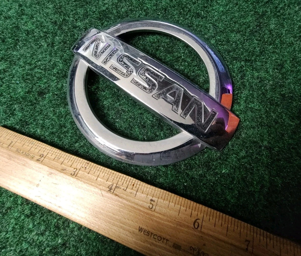 Genuine Nissan 2004-2009 Quest Lift Gate Emblem Chrome Rear 65890-5Z010 6S5