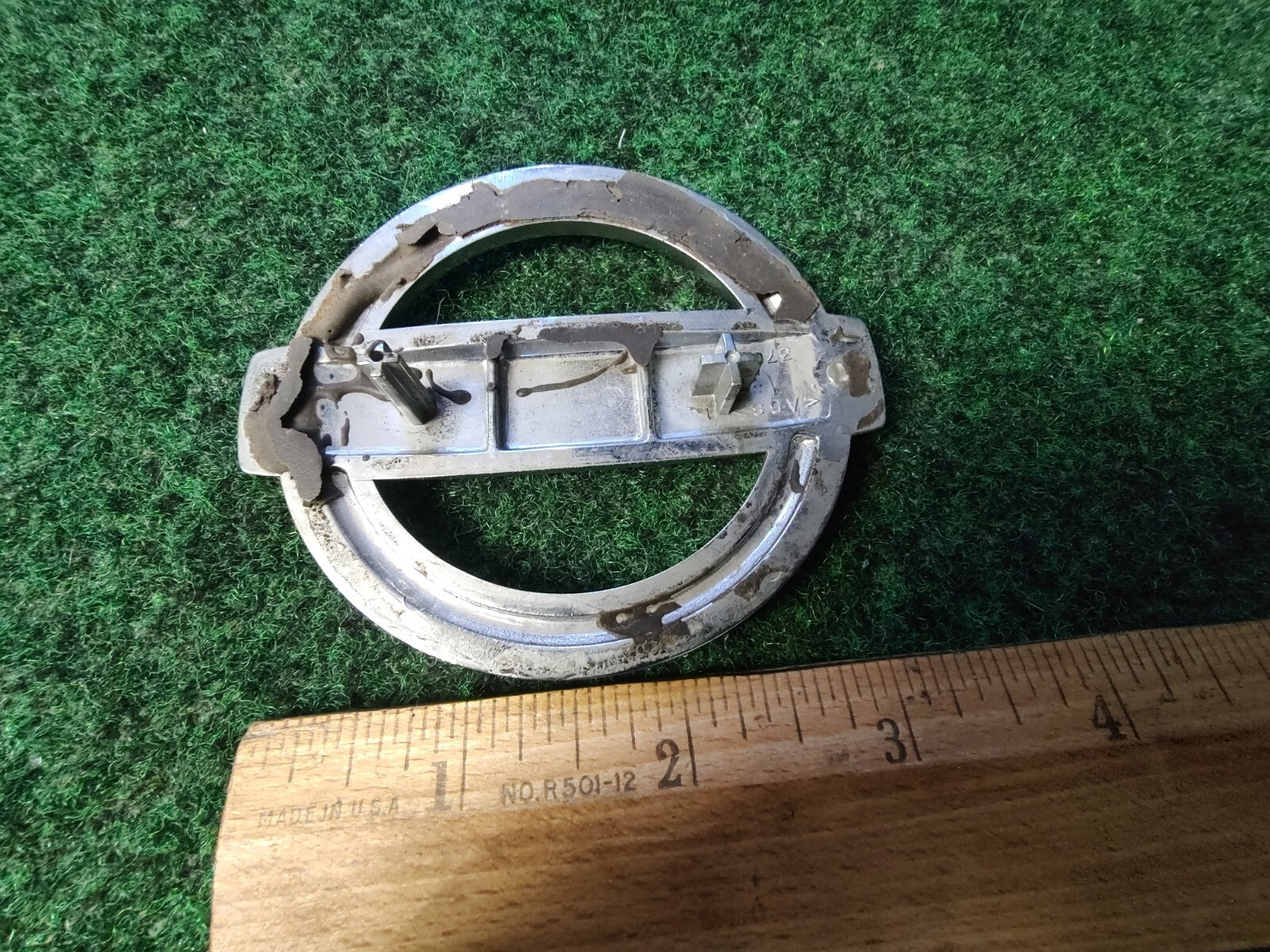 NISSAN CHROME EMBLEM LOGO BADGE SYMBOL Nameplate Name Plate 3758 1S1