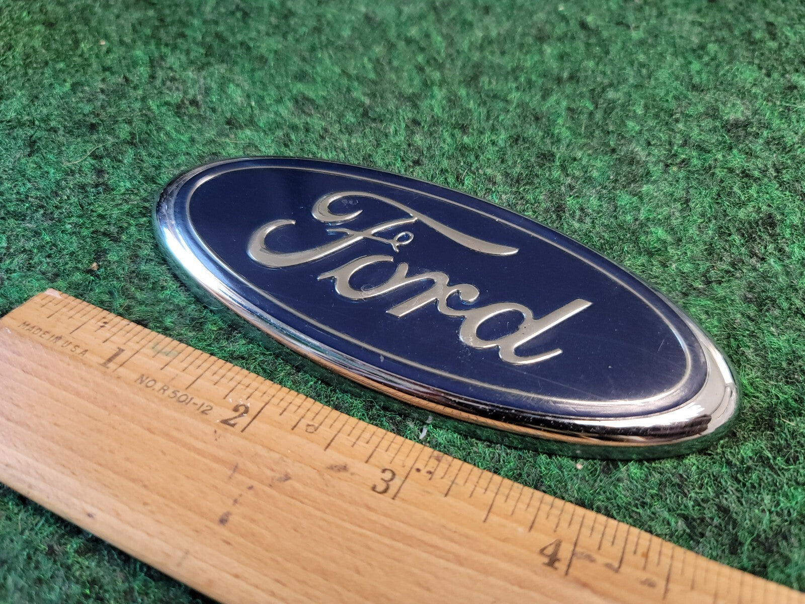 2001-2007 Ford Escape Tailgate Trunk Emblem BADGE YL84-7843500-AB 2M2