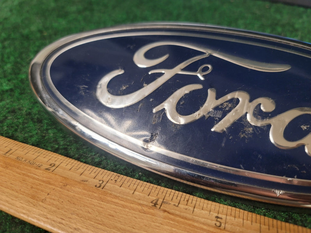 Ford Front Grille Emblem OEM 4L34-15402A16-AB 4L34-15402A16-BA Oval Badge 6S9