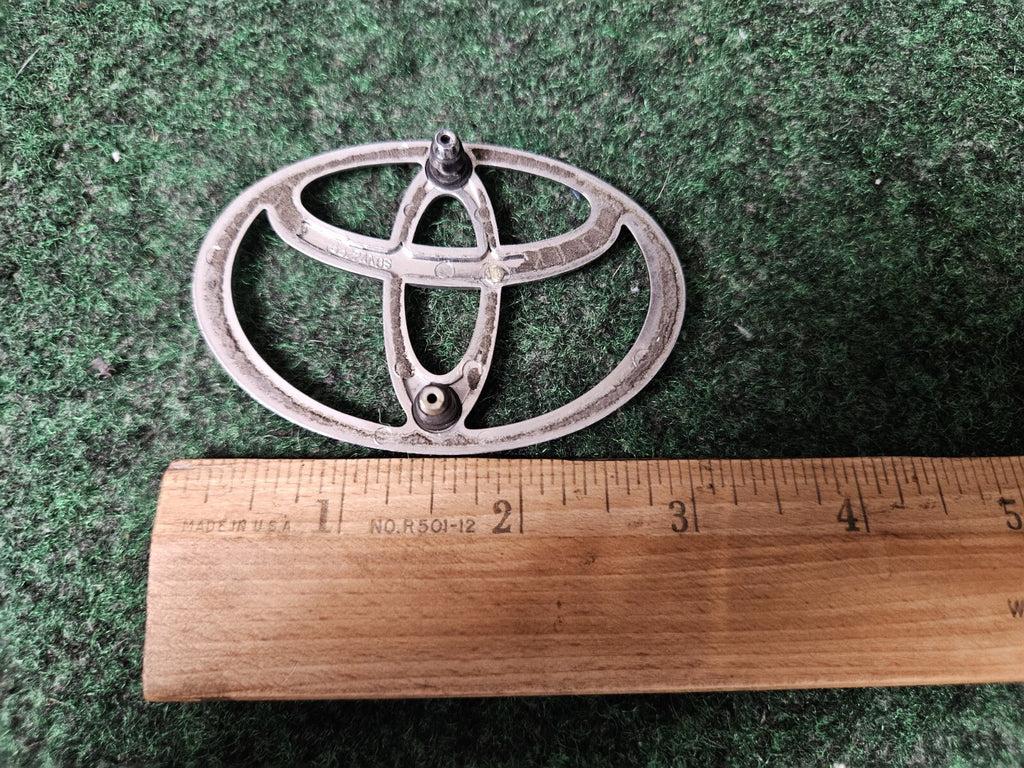 Toyota Chrome Emblem Logo Symbol Name Plate Nameplate 3" 3M4