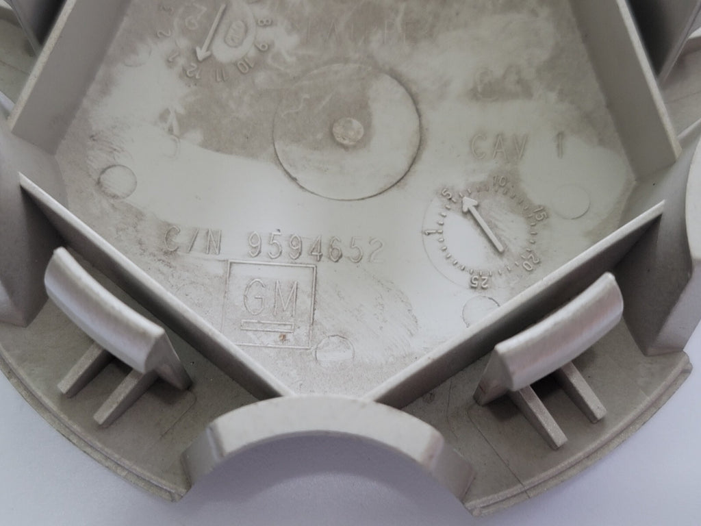 OEM Center Cap for 2005-2008 Chevy Corvette Beige / Tan 9594652 5207 5209 9L4