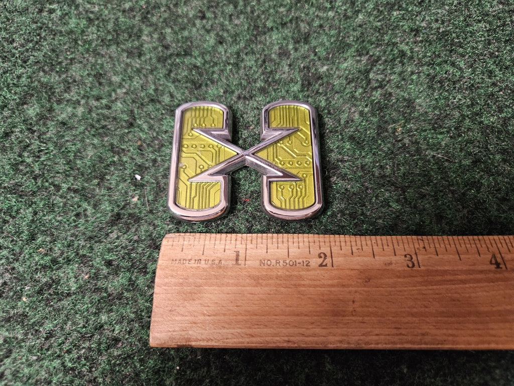 CHEVROLET TAHOE GMC YUKON HYBRID H REAR SIDE EMBLEM BADGE SYMBOL LETTER OEM 3M4
