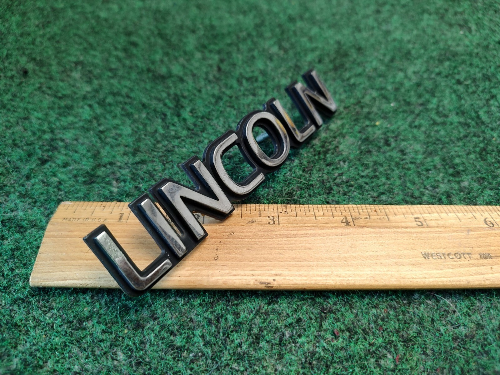 Lincoln OEM  Plastic Emblem Badge Logo Nameplate Name Plate Plastic Genuine 4S1