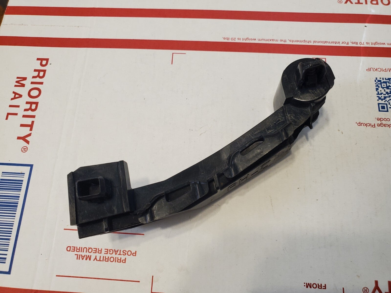 OEM Mopar Bumper Bracket 2011-2014 Chrysler 200 Front Right Side 68081882AD 3L9