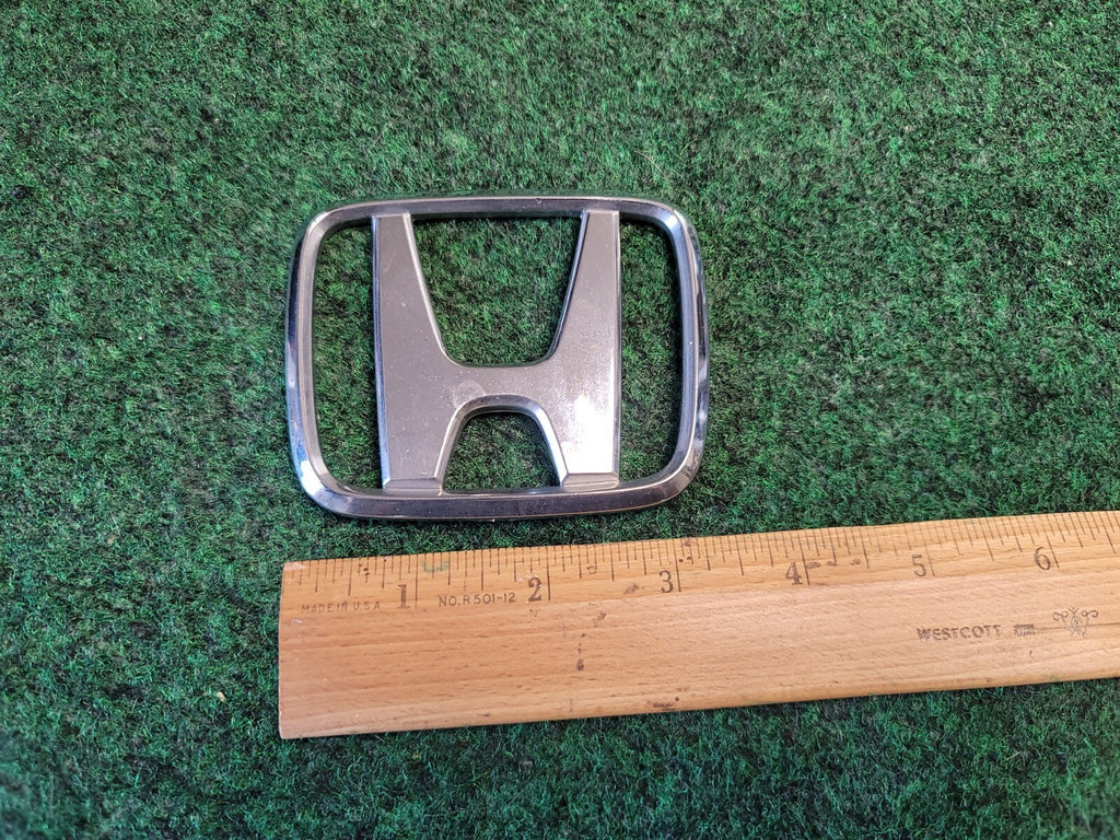 2000 2001 2002 2003 2004 Honda Odyssey Rear Trunk Lid Badge Emblem 75701-SJ8 1M5