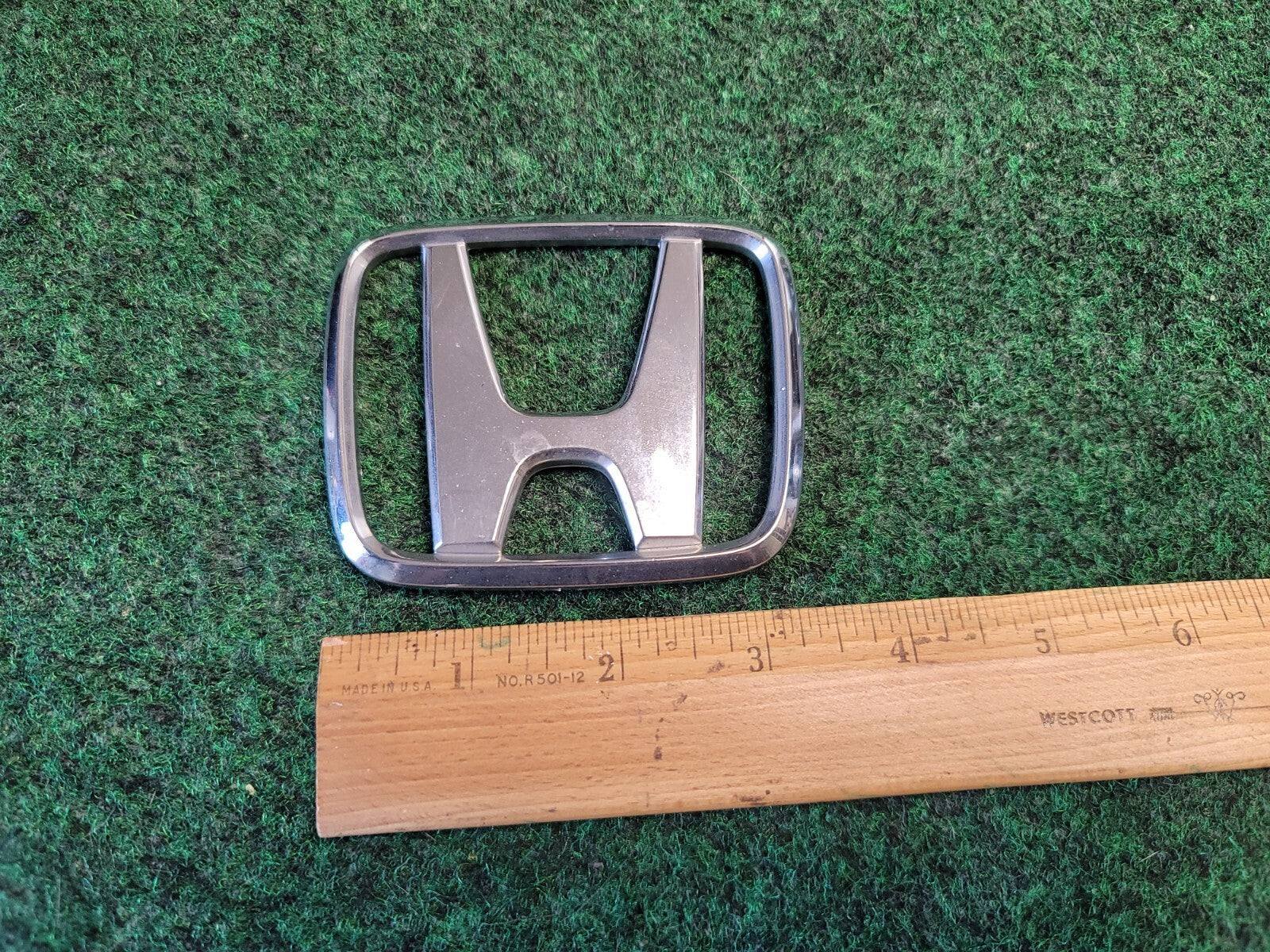 2000 2001 2002 2003 2004 Honda Odyssey Rear Trunk Lid Badge Emblem 75701-SJ8 1M5