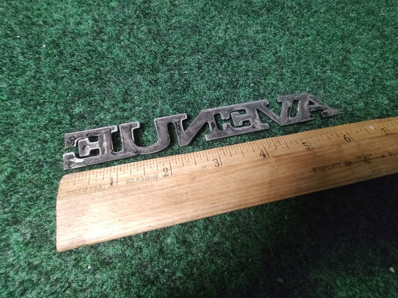 BUICK PARK AVENUE SIDE EMBLEM LOGO BADGE SYMBOL NAME PLATE BADGE 4L4