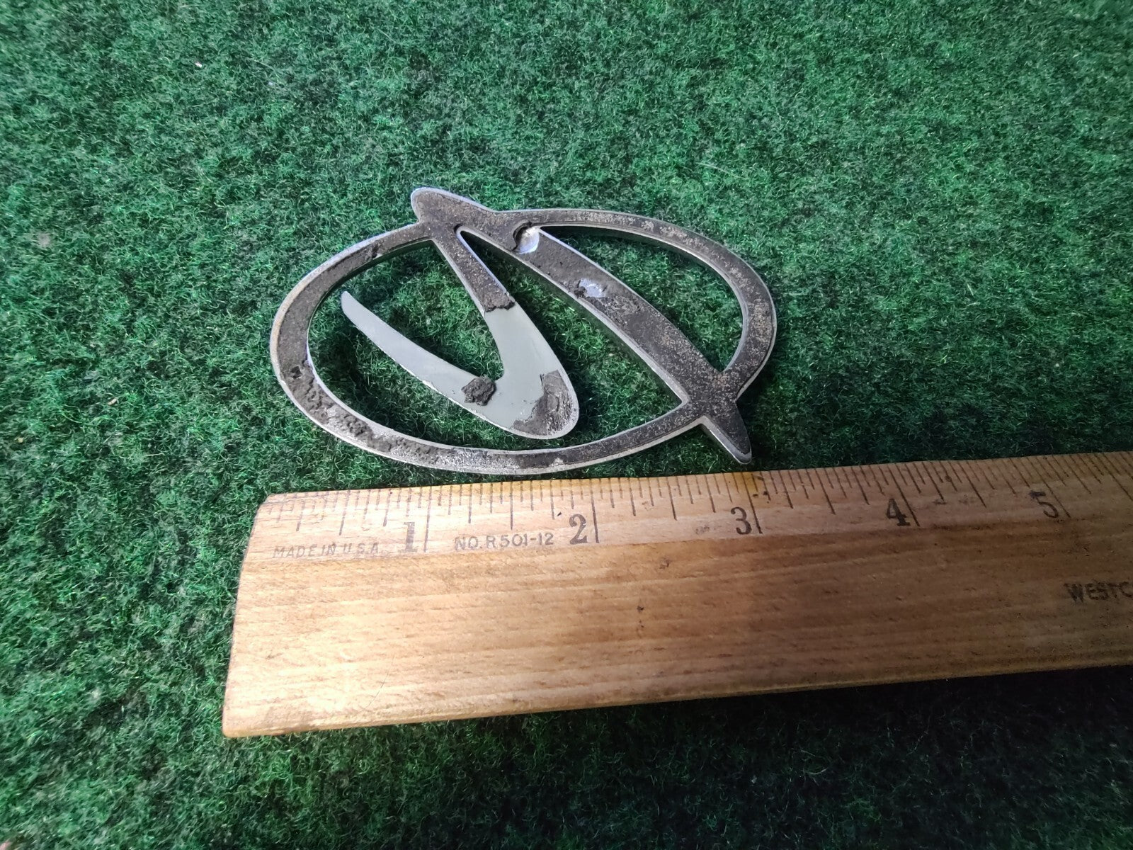 OEM Oldsmobile Aurora 2001 2002 2003 2004 2005 Chrome Emblem Name Plate 8L2