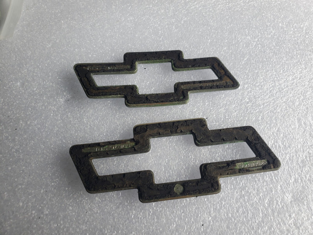 (2) 1995-1999 Chevrolet Cavalier Blue Bowtie Emblem 22591872 OEM VNTG