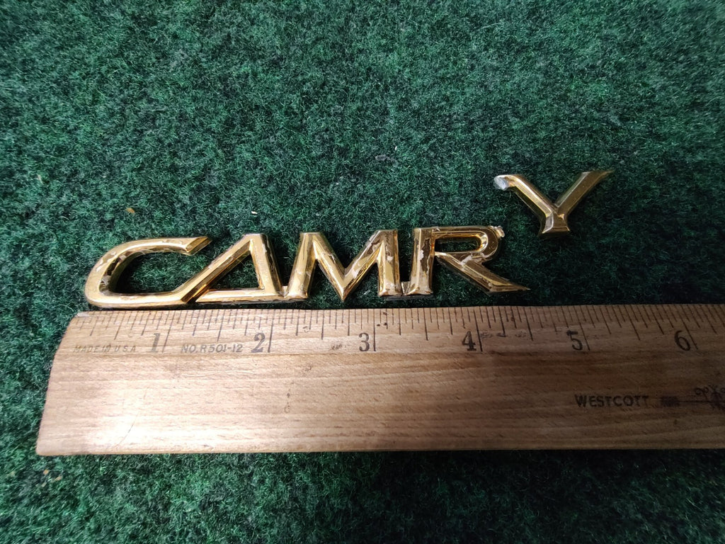 02 03 04 05 06 Toyota Camry Emblem Badge Letters Logo Trunk Rear Gold OEM 4S4