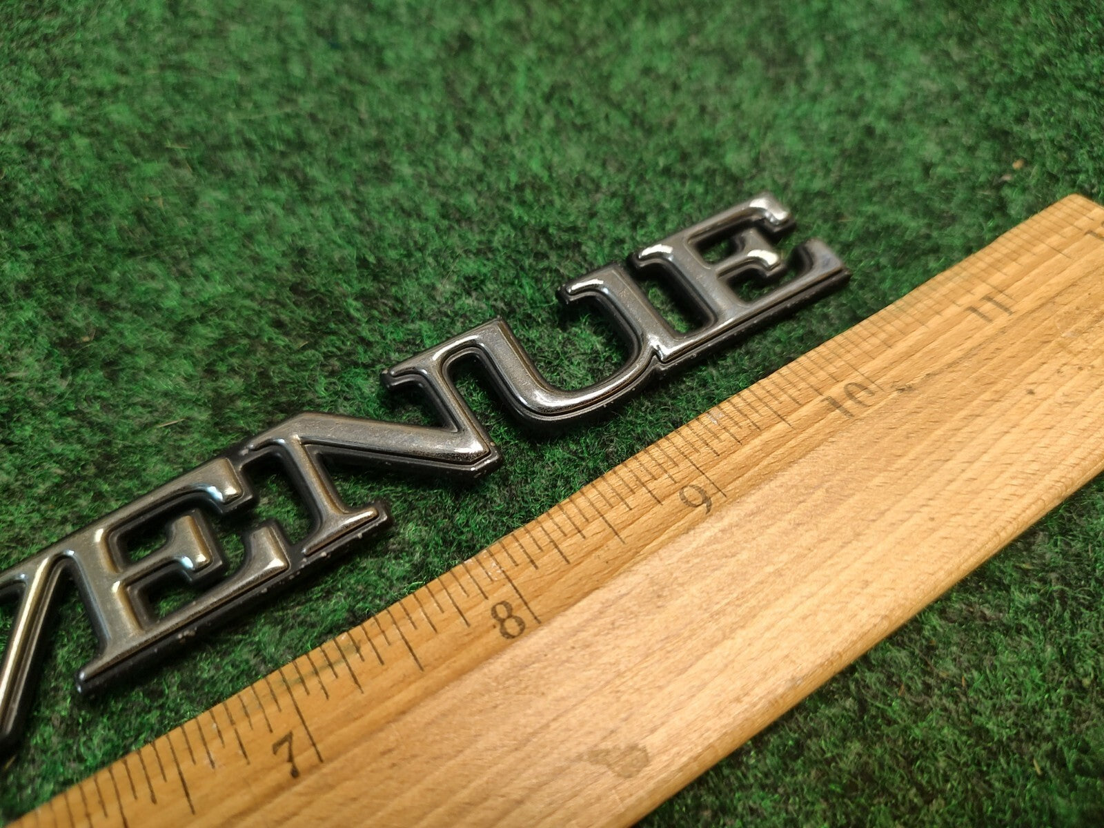 BUICK PARK AVENUE SIDE EMBLEM LOGO BADGE SYMBOL NAME PLATE BADGE USED 4S3
