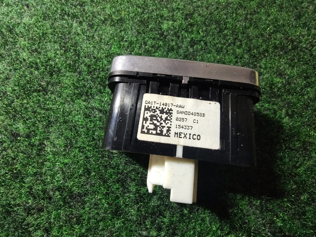 2017-2020 LINCOLN CONTINENTAL REAR LEFT SIDE DOOR PANEL LOCK UNLOCK SWITCH 6S8