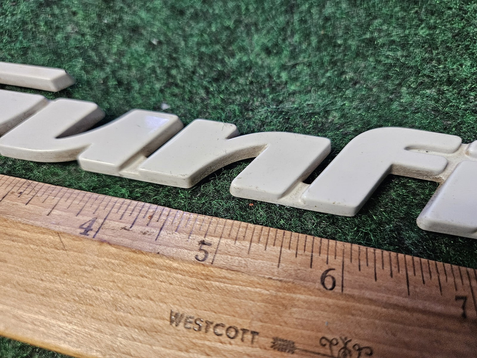 1998-2004 Pontiac Sunfire White Emblem Badge Logo Nameplate Name Plate 4M9