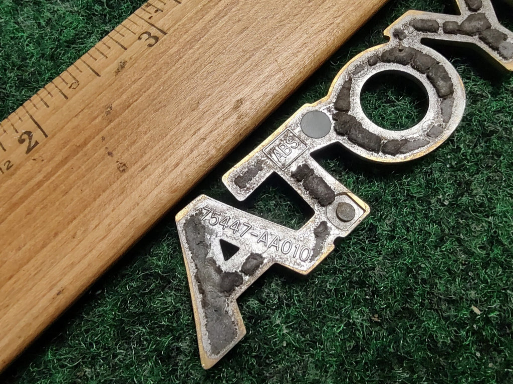 Toyota 1997-2001 Camry Gold Rear Trunk Emblem Badge Logo Name 75447-AA010 3L2