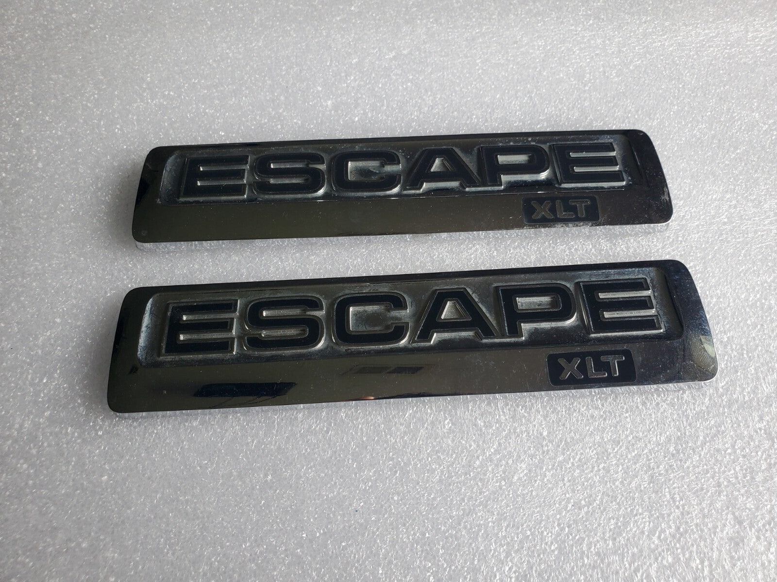 (2) 08 09 10 11 12 FORD ESCAPE XLT REAR GATE CHROME EMBLEM LOGO BADGE OEM 2L3