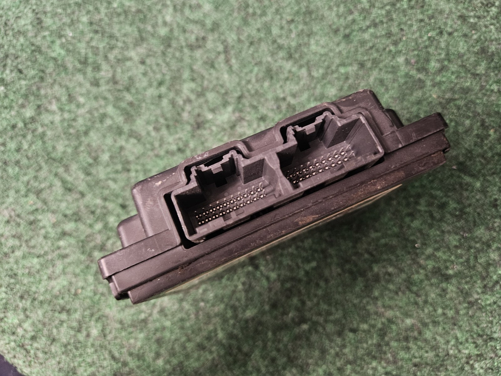 2015-2019 GM OEM KEYLESS ENTRY CONTROL MODULE 13594683 4M3