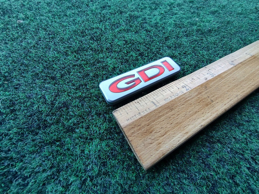 KIA SORENTO SPORTAGE OPTIMA RIO RED GDI REAR EMBLEM BADGE SYMBOL OEM 5S3