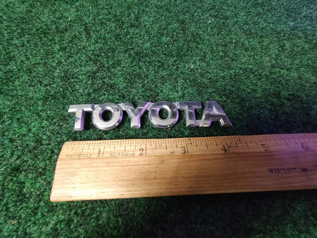 Toyota Gold Emblem Badge Nameplate OEM Genuine Vintage Logo Trim Gold 6S2
