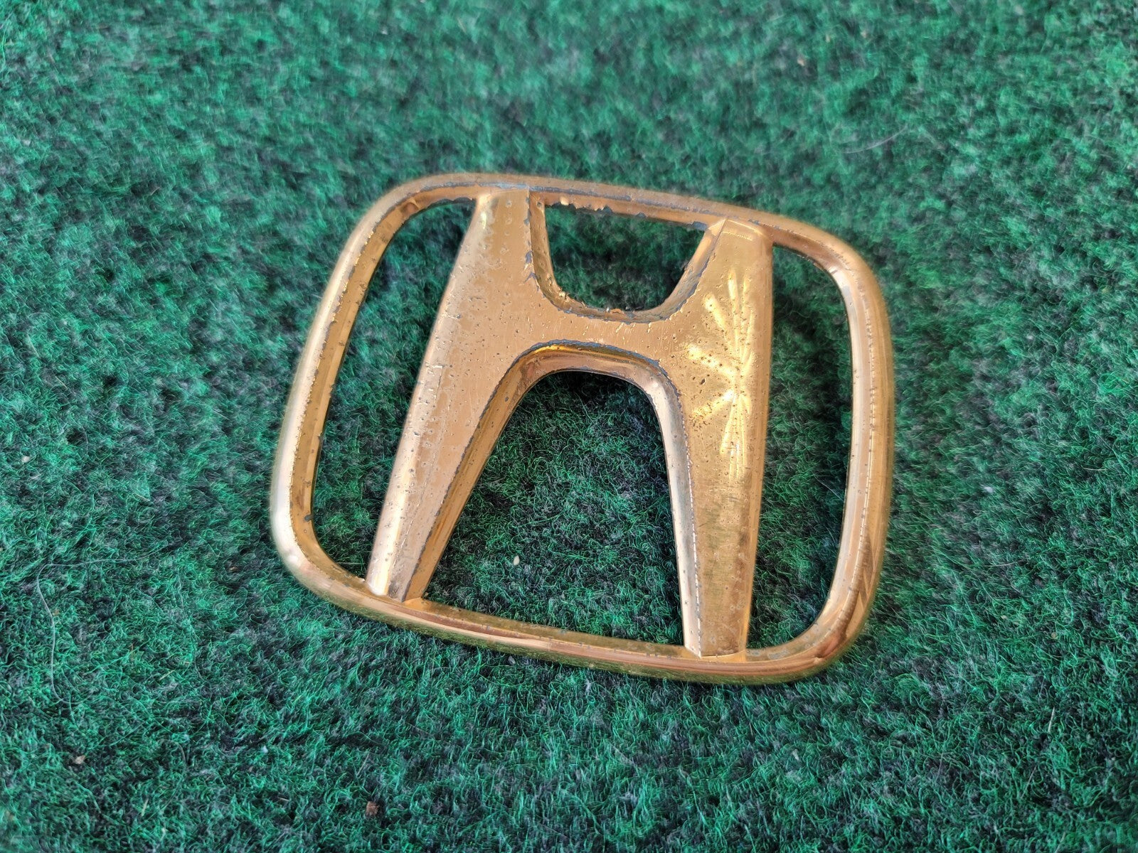 2001-2002 Honda Accord Rear Emblem Logo Badge Symbol Gold 75701-S84-A010-M1 1M4