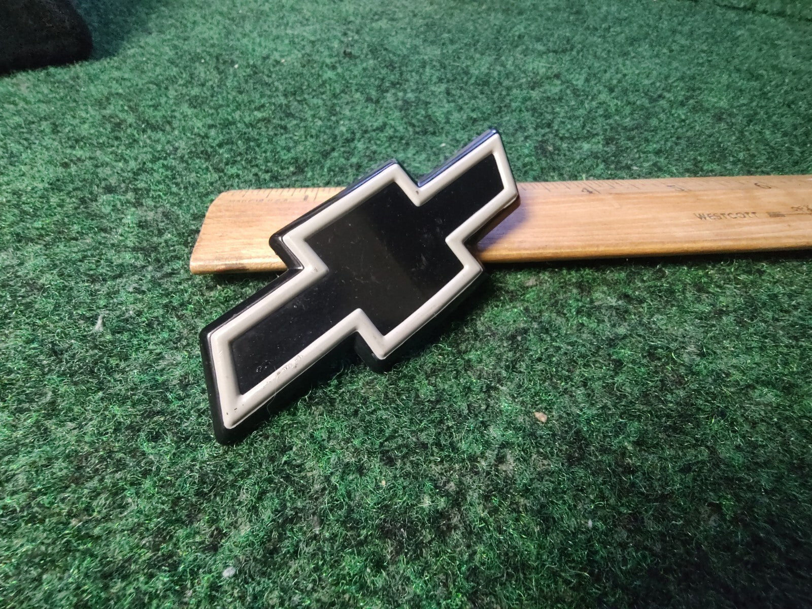 OEM GM CHEVROLET Black White Bow Tie Grille Grile Emblem Badge Name 3.5" 7S3