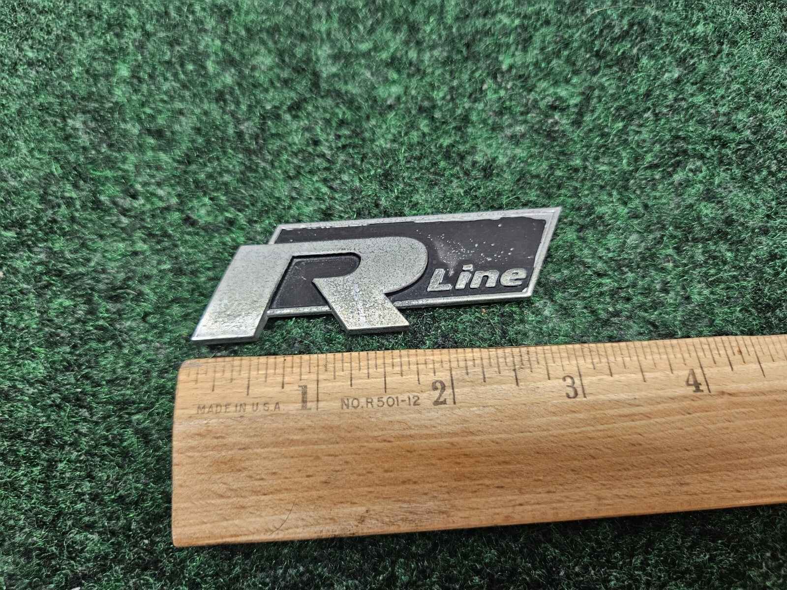 VOLKSWAGEN VW R-LINE RLINE LOGO BADGE SIGN SYMBOL EMBLEM GL1