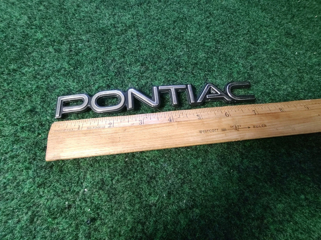 Vintage Pontiac Nameplate Emblem Logo Badge Genuine GM Chrome OEM 20602999 3S5