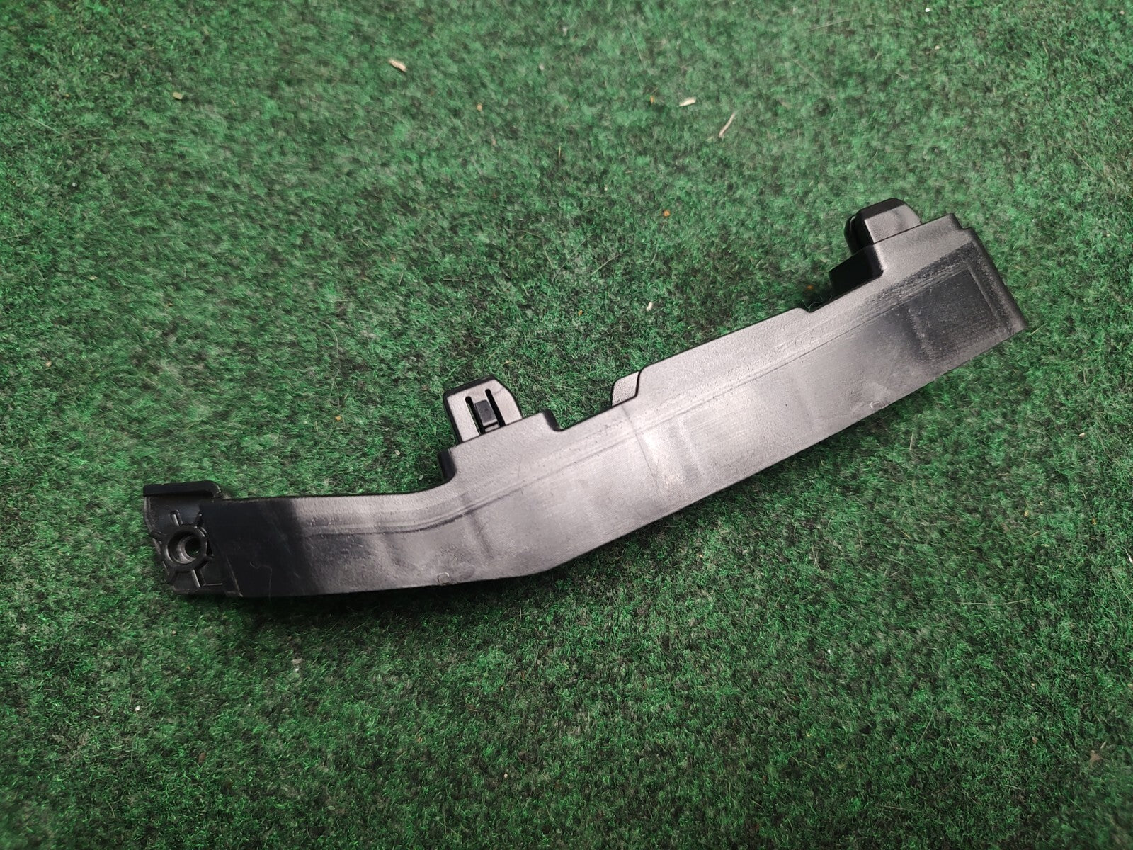 2008-2012 HONDA ACCORD FRONT LEFT BUMPER SPACER NEW OEM 71193-TA0-A00 3S4