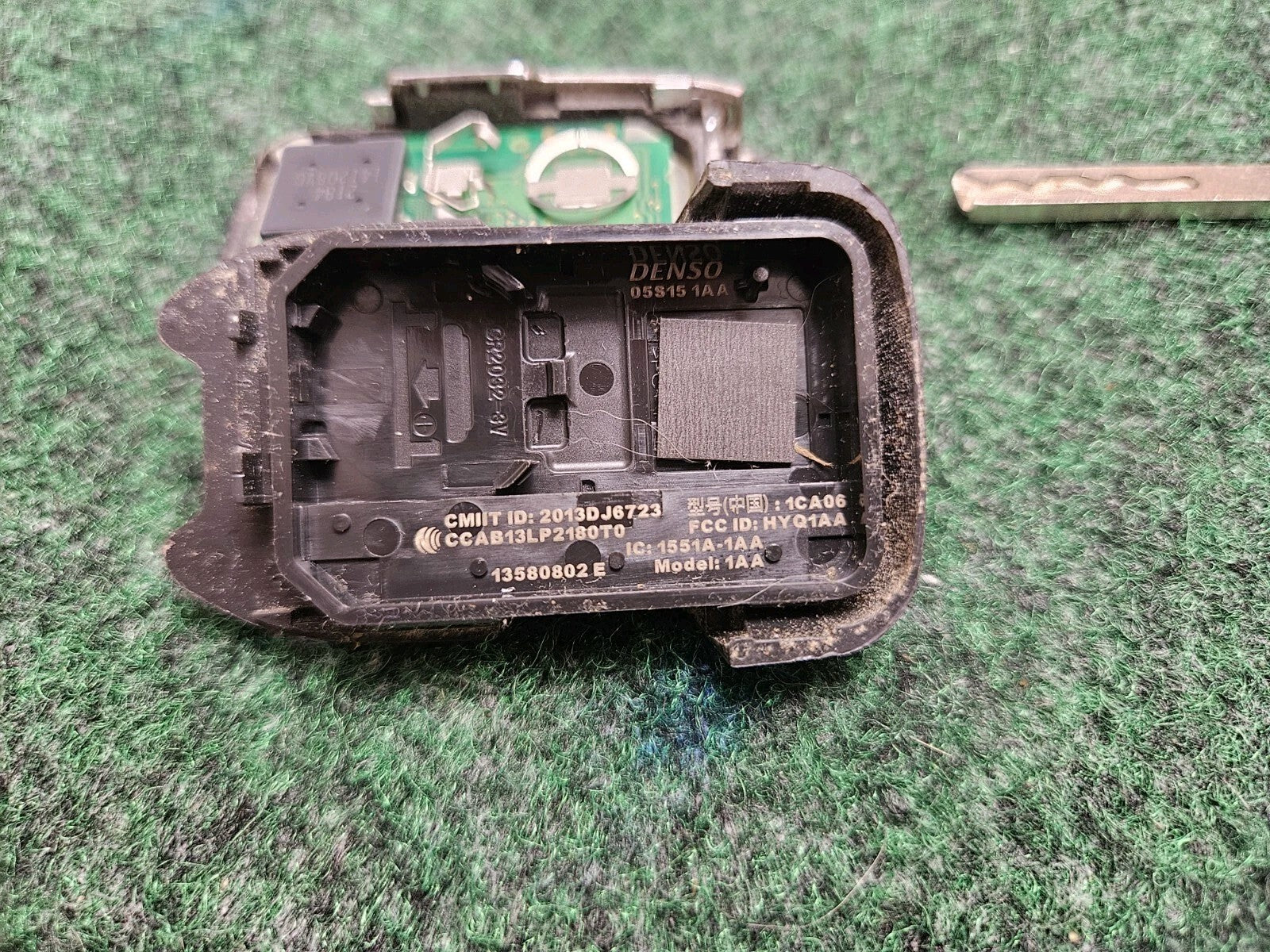 OEM GMC HYQ1AA Key Fob with 6 Buttons KeyFob Keless Entry Used Key Is Cut 7S5