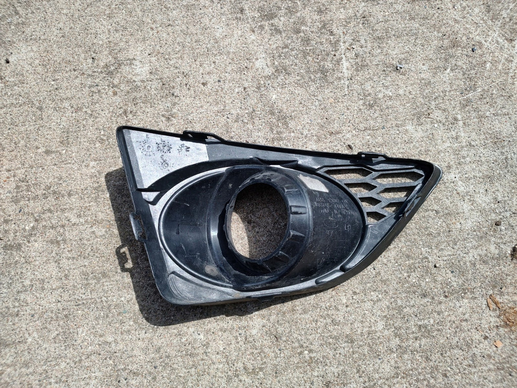 2010-2012 Ford Fusion Driver Left Fog Lamp Light Bezel Trim Insert LH OEM LT9
